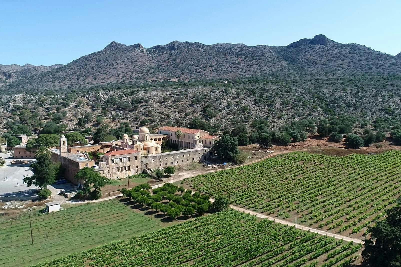 Western Crete Tour with Monastery, Wine Tasting & Chania