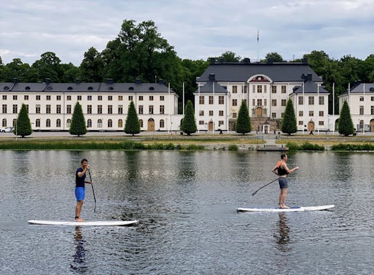 Aula de stand-up paddle em Estocolmo