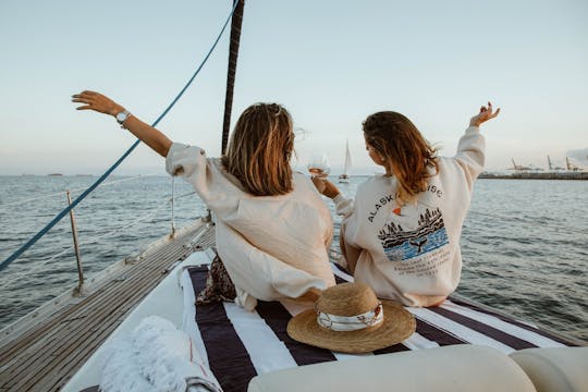 Barcelona sunset sailing tour