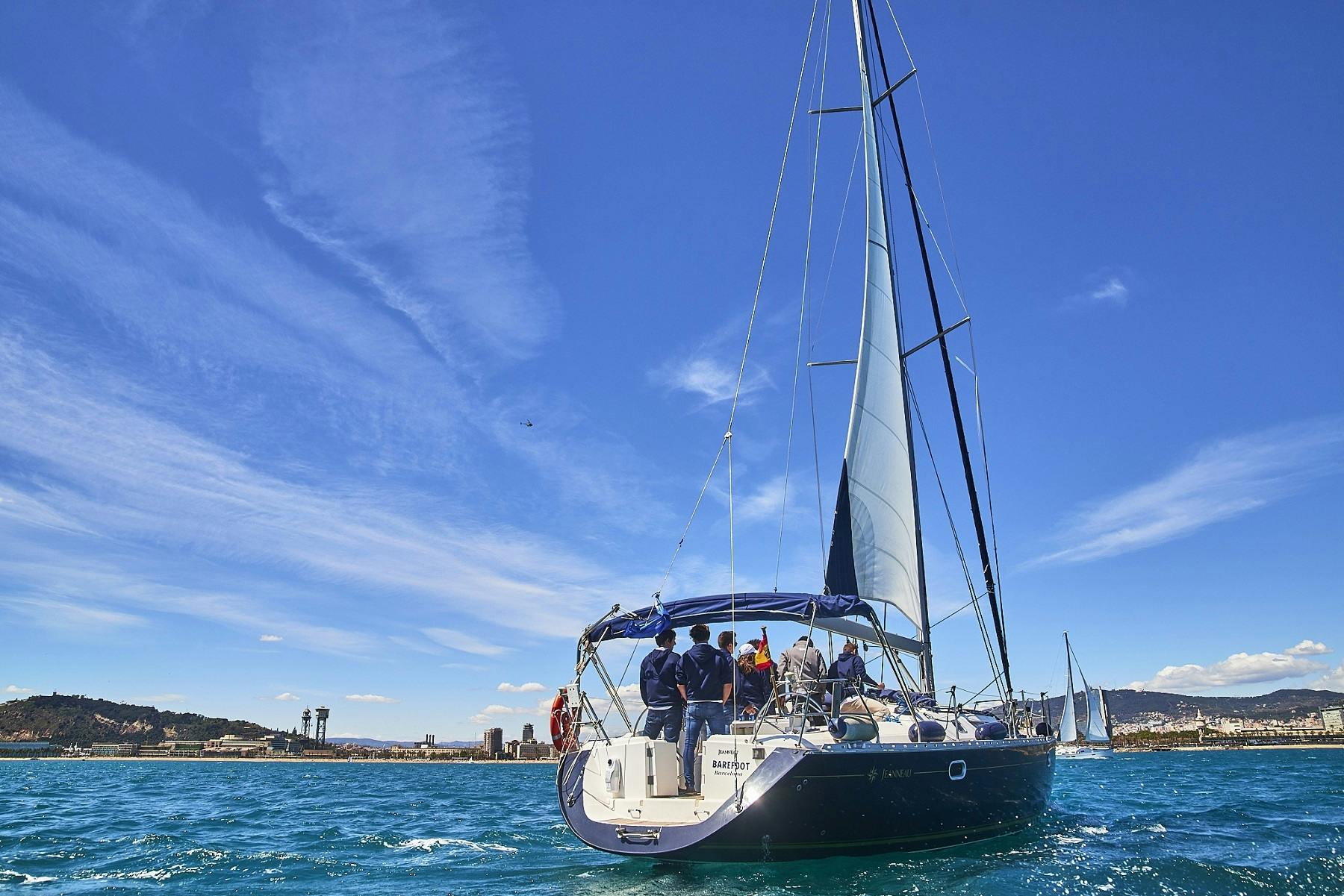 Gita privata in barca a vela di lusso a Barcellona
