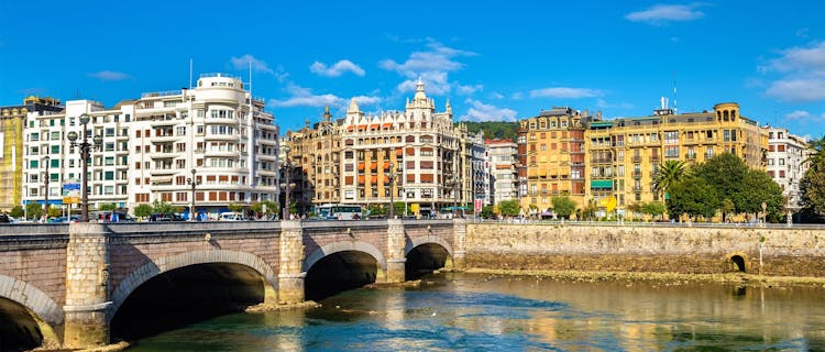 San Sebastian and Biarritz full-day tour from Bilbao