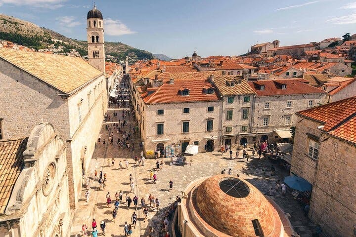 Be the first early bird group walking tour in Dubrovnik