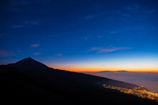 Stargazing adults only guided tour in Teide National Park