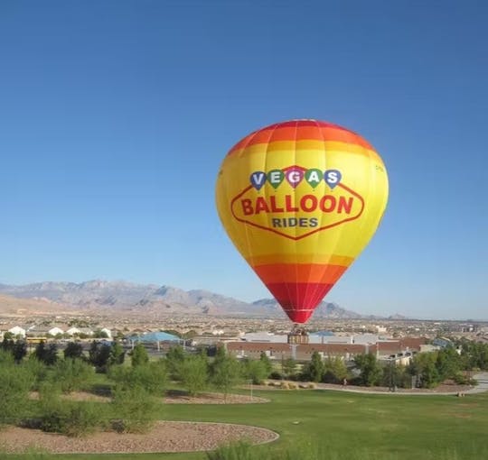 Las Vegas sunrise balloon flight with champagne