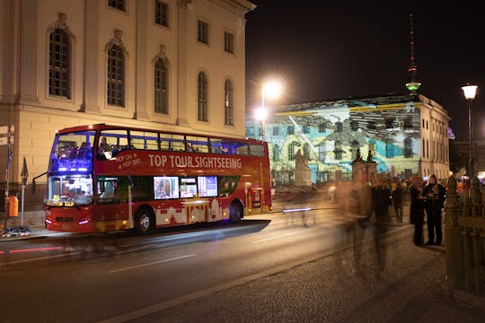 Excursão de ônibus guiada pelo Festival das Luzes e cruzeiro em Berlim