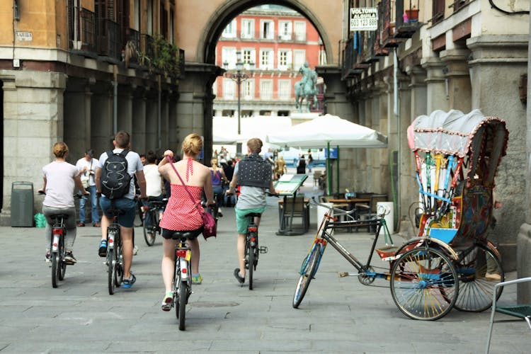 Madrid mosaic e-bike tour