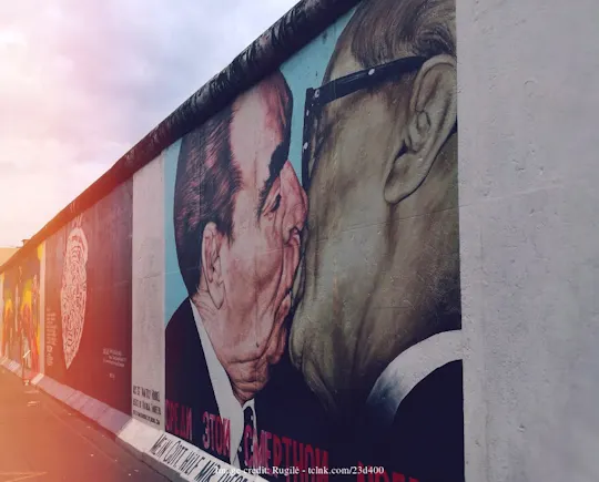 East Berlin's street art private walking tour