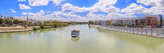 Seville boat tour of the Guadalquivir