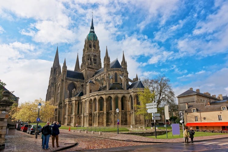 Private full day tour of Bayeux and Caen
