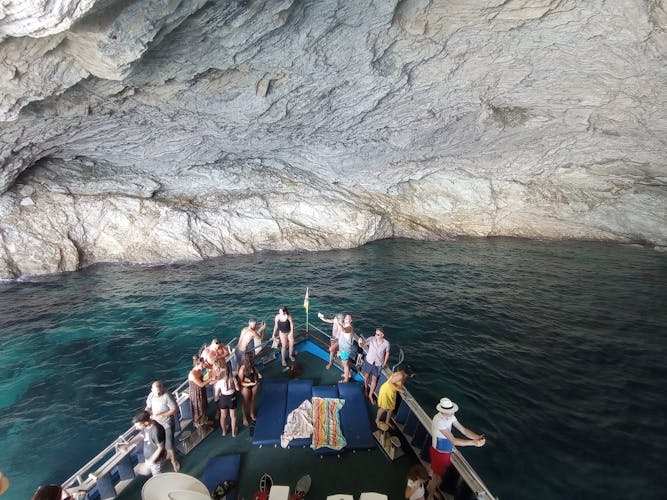 Island-hopping tour from Nidri Port, Lefkada