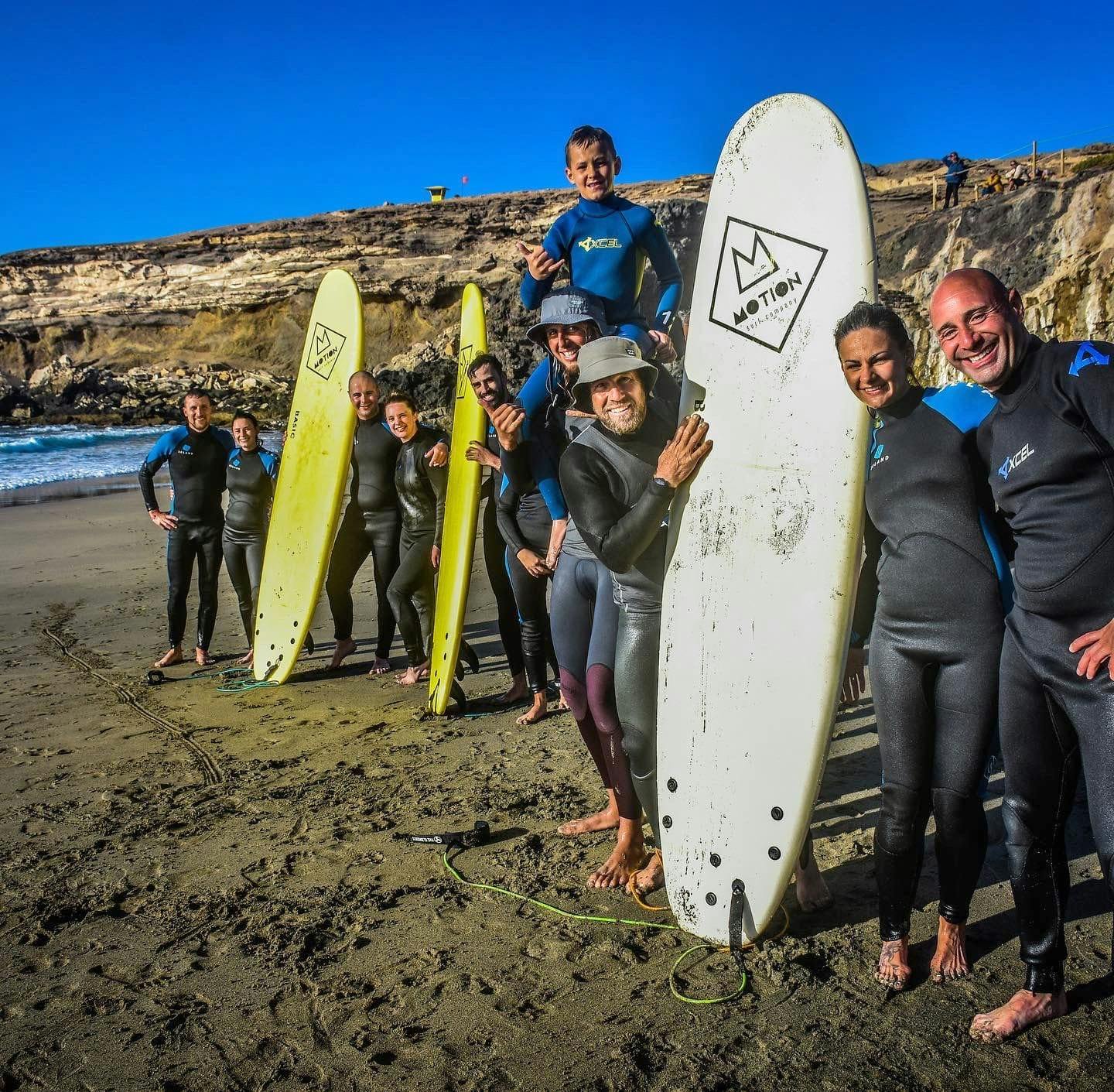 Surfinglektion på det sydlige Fuerteventura med transport