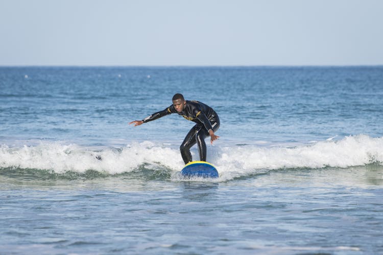 Beginners surf experience in Newquay