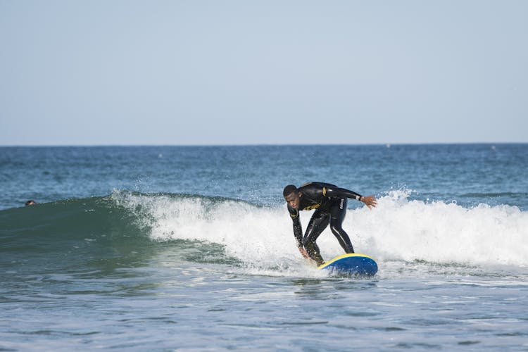 Beginners surf experience in Newquay