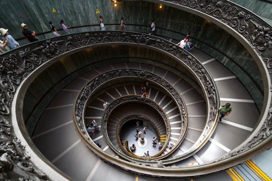 Tour em grupo pequeno pelos Museus do Vaticano e pela Capela Sistina com guia local