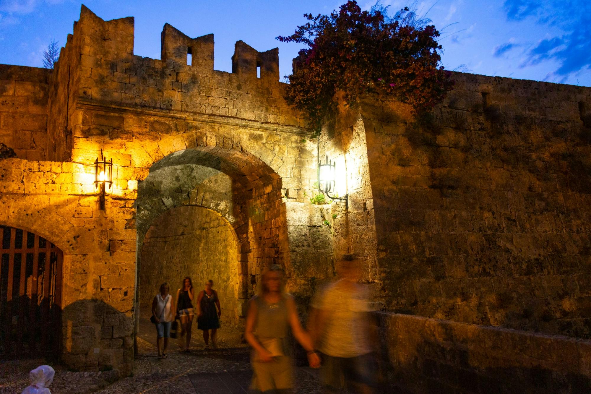Rhodes Town Tour by Night with Dinner