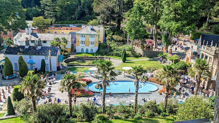 One day Portmeirion, castles and Snowdonia viewpoint tour