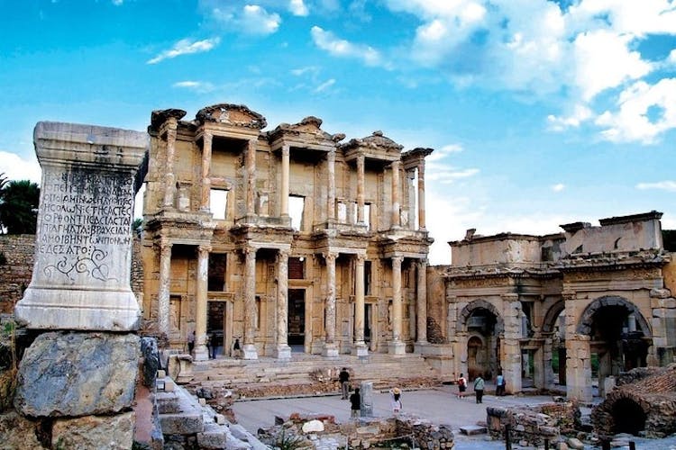 Ephesus guided tour from Izmir with lunch