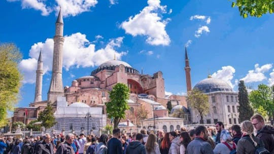 Hagia Sophia with a tour guided by a historian