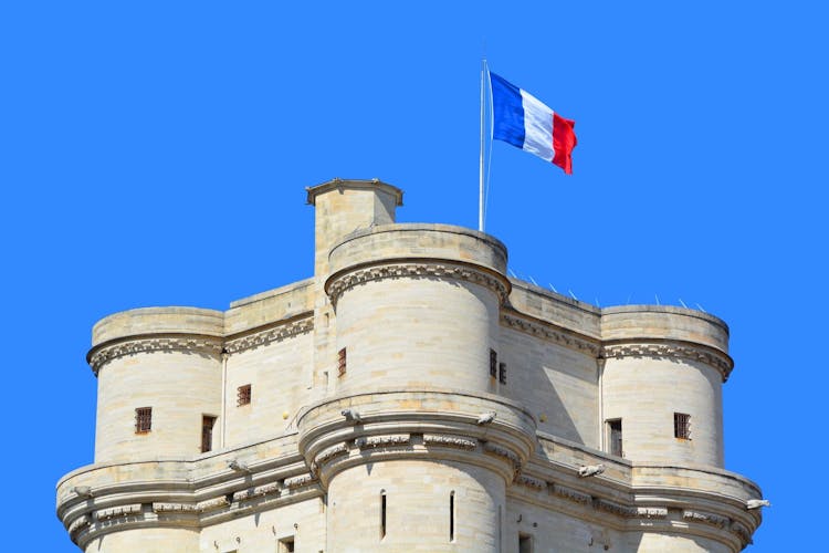 Chateau de Vincennes admission ticket with audio tour on mobile app