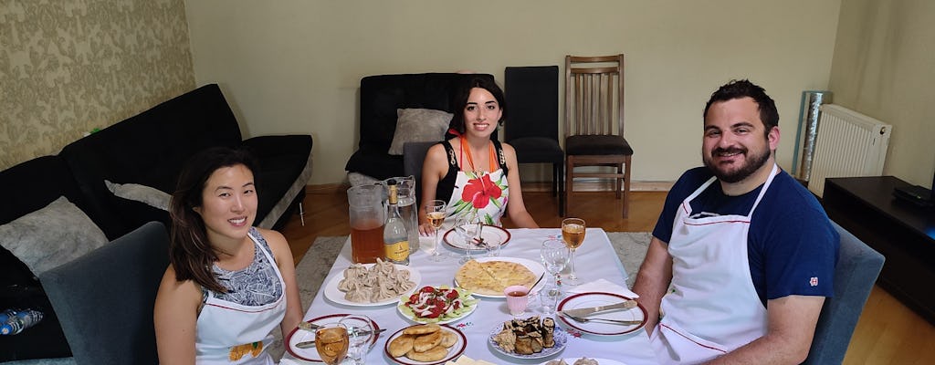 Experiencia de comida y bebida casera en Tiflis con clases de cocina