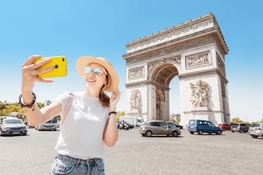 Entradas sem fila para o terraço do Arco do Triunfo + audioguia de Paris em aplicativo móvel