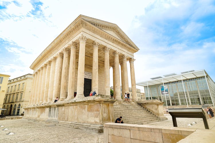 Combined ticket for Nîmes Arena, Maison Carrée and Tour Magne