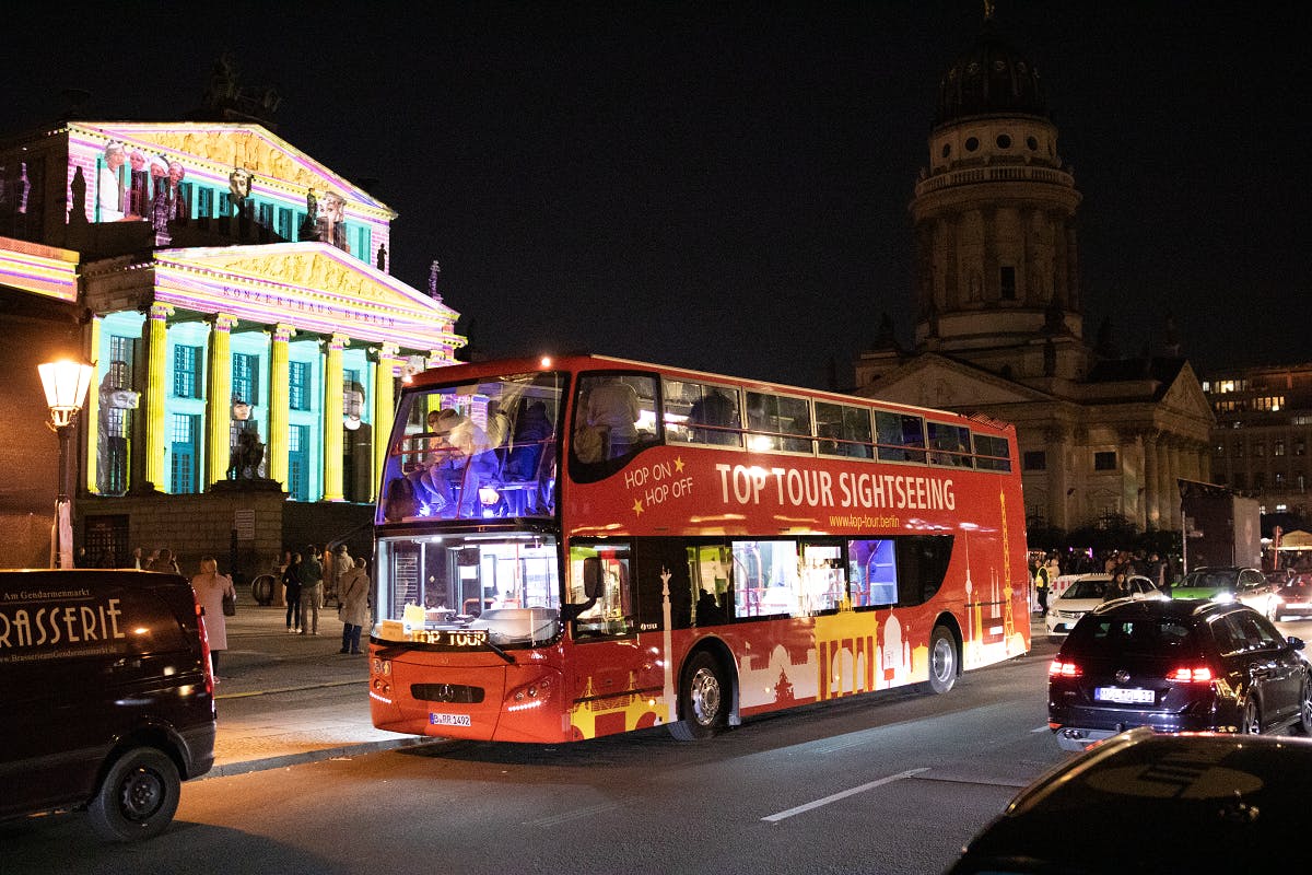 Visite guidée en bus de la Fête des Lumières avec arrêts photos à Berlin