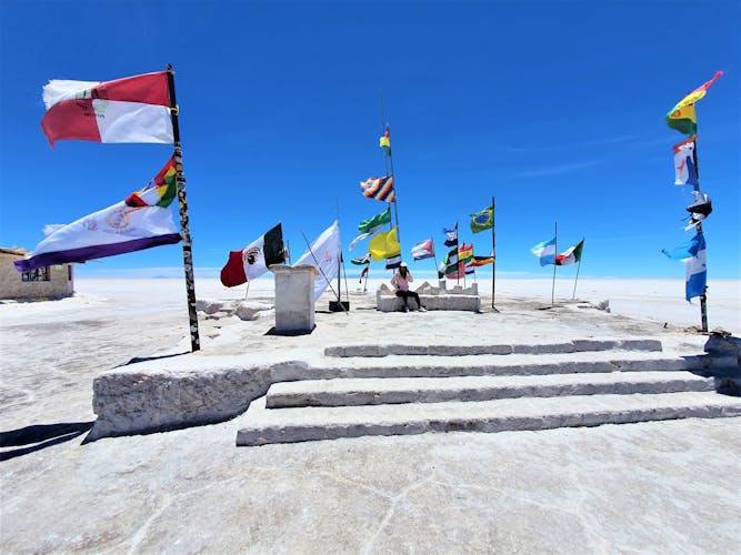 Death Road and Uyuni Salt Flats 3-day excursion from La Paz