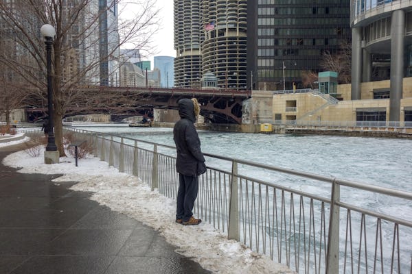 Recorrido a pie autoguiado con audio por Riverwalk en Chicago