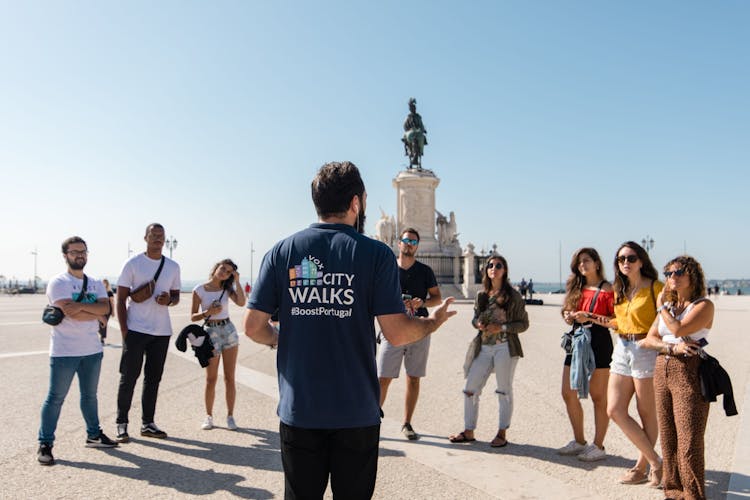 Walking tour and tickets to the Oceanarium in Lisbon