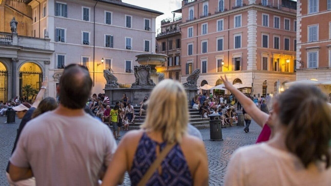 Evening food tasting and walking tour in Trastevere