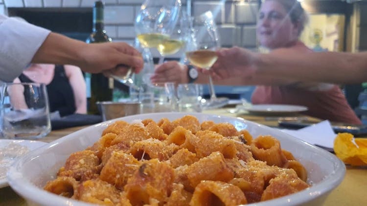 Evening food tasting and walking tour in Trastevere