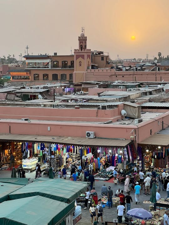 Excursão privada de 8 dias em Marrocos de Tânger a Marrakesh via deserto do Saara