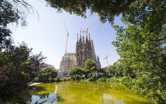 Sagrada Familia tickets and small-group tour