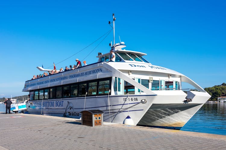 Mahon Harbour Boat Tour with Local Farmers’ Market