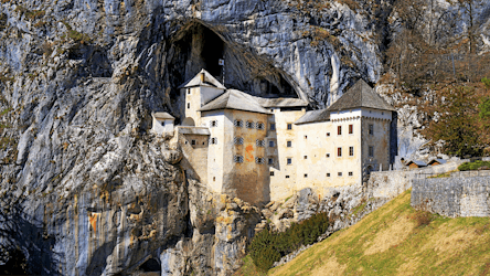 Tour delle grotte di Postumia e del castello di Predjama di prima scelta