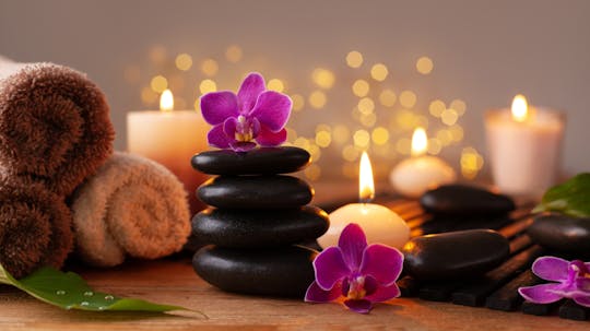 Signature aromatherapy private spa treatments in Santorini
