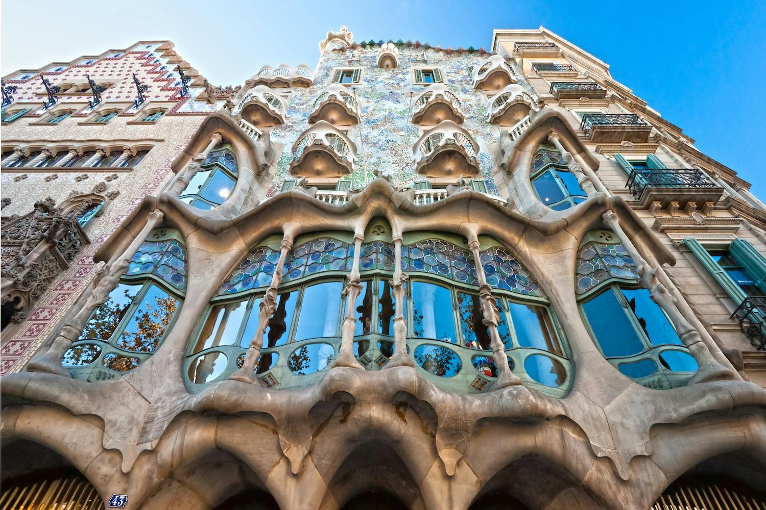 Recorrido a pie autoguiado por la arquitectura de Barcelona