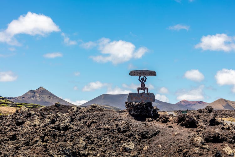 Lanzarote Tour with Timanfaya National Park and El Golfo