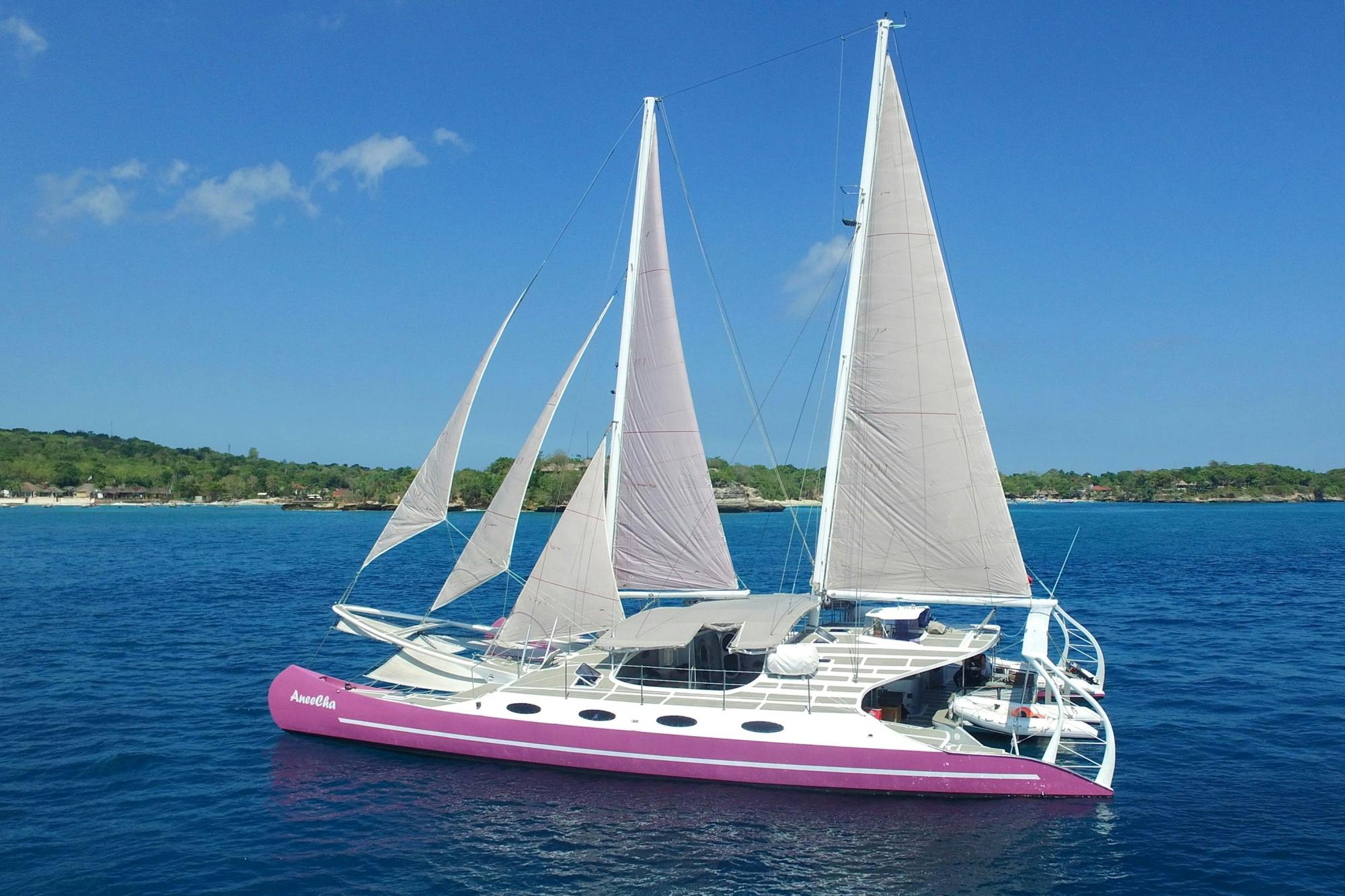 Lembongan Island Catamaran Cruise