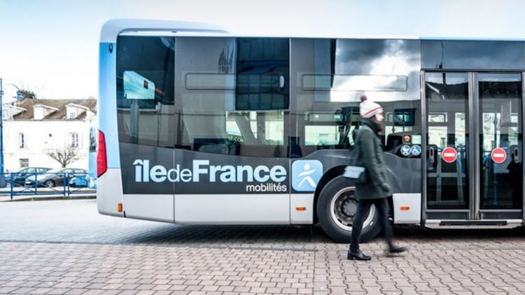 City bus tour of Paris along the Seine with downloadable audioguide