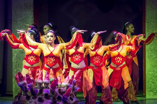 Espectáculo de danza "Fuego de Anatolia" en el Teatro Antiguo de Aspendos