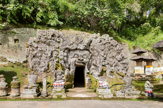 Ancients relics of Ubud private tour