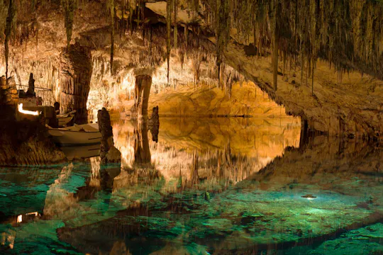 Drach Caves, pearl shop with digital museum and local market tour