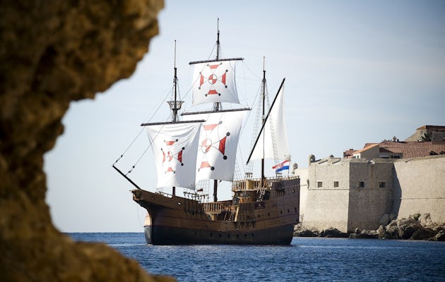 Recorrido a pie y crucero histórico por la "República de Dubrovnik"