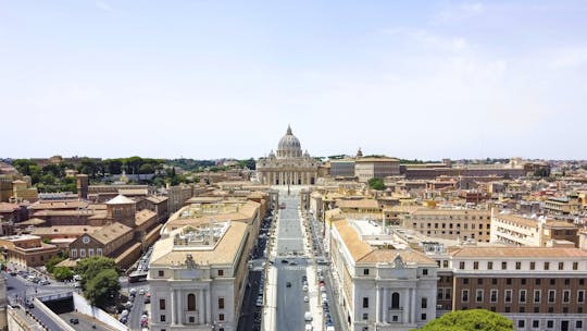 Vatikanmuseerna privat gå-förbi-kön rundtur med en erfaren lokalguide