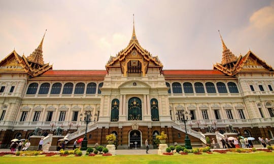 Bangkok temples and Chao Phraya River guided tour