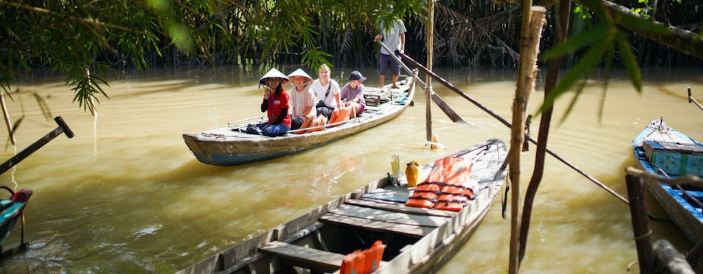 Cruzeiro no rio Mekong saindo da cidade de Ho Chi Minh