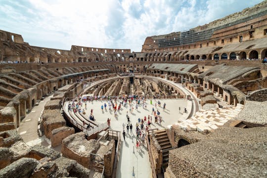 Privat omvisning i Colosseum og arenagulvet med lokal guide