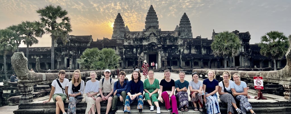 Tour guidato all'alba di Angkor con colazione al sacco